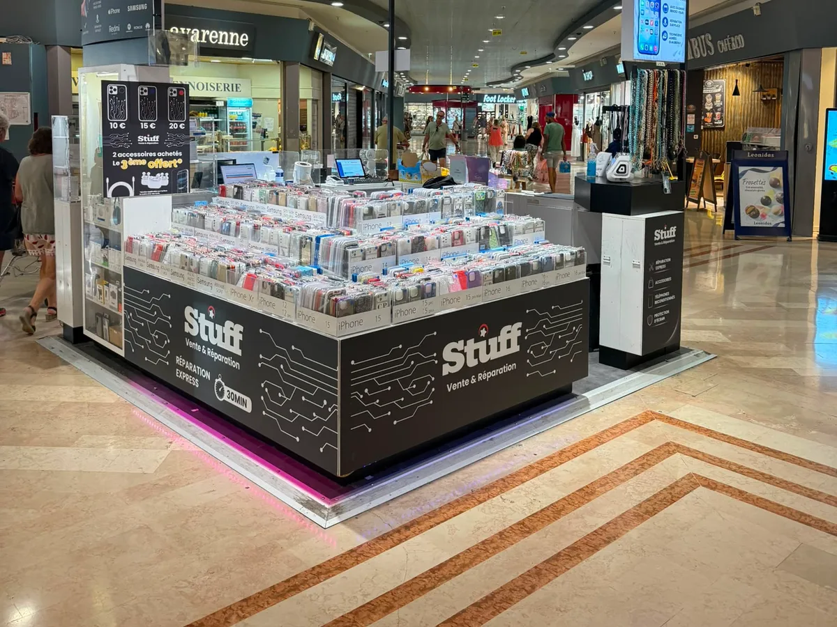 Corner STUFF, réparation express dans la galerie d'Auchan Aubagne